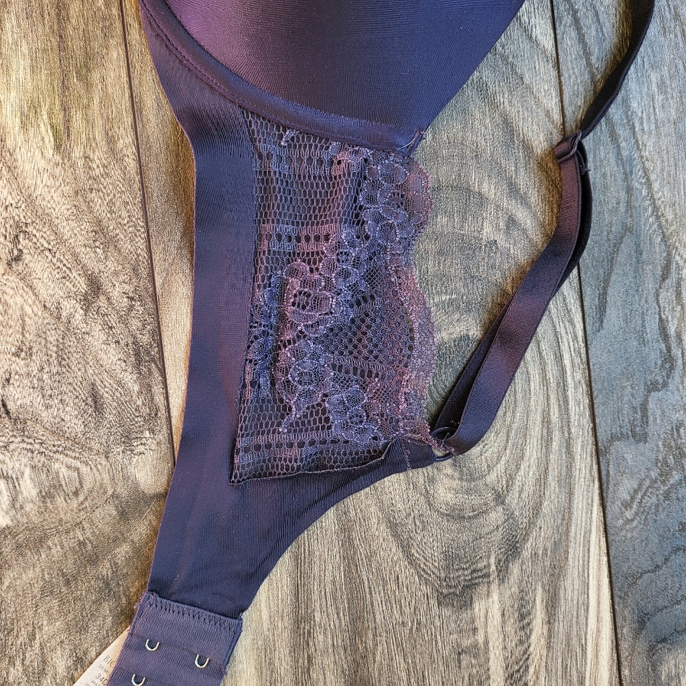 Victoria's Secret Biofit Bra - Picture 5 of 7